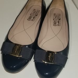 Sqpqqalvatore Ferragamo Varina ballet flats in patent Navy Blue